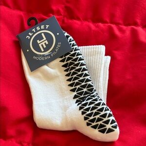 NWT Jetset Pilates White Grip Socks with Black Traction